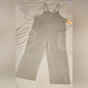 Colsie women's sleeveless wide-leg jumpsuit